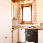 Spacious Near Area In Διαμέρισμα *