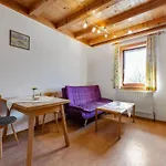 Spacious Near Area In Διαμέρισμα