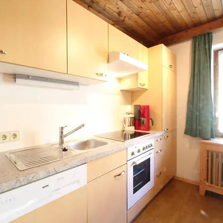 Spacious Near Area In Mittersill