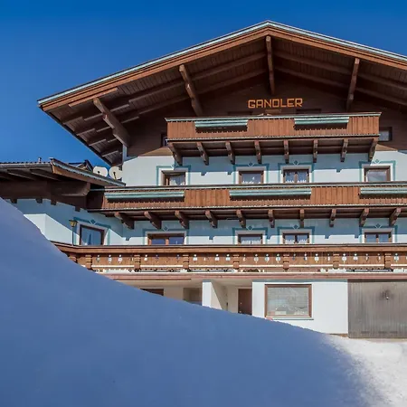 Spacious Near Area In * Mittersill