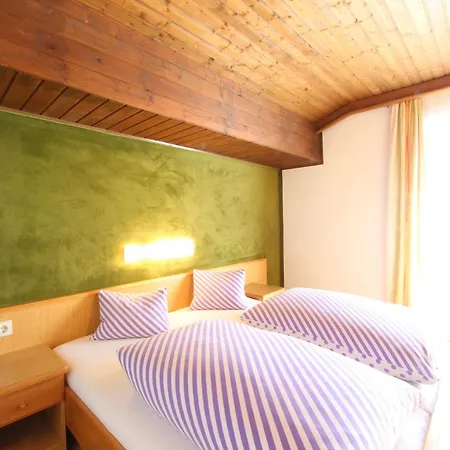 Spacious Near Area In * Mittersill