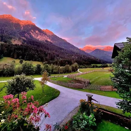 Spacious Near Area In * Mittersill