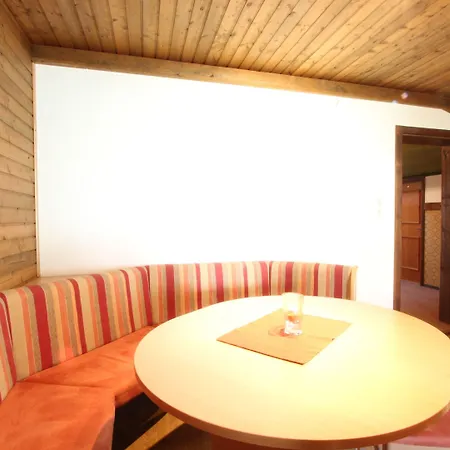 Apartment Spacious Near Area In