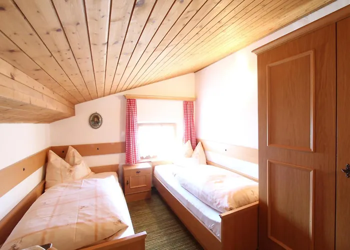 Spacious Near Area In Appartement