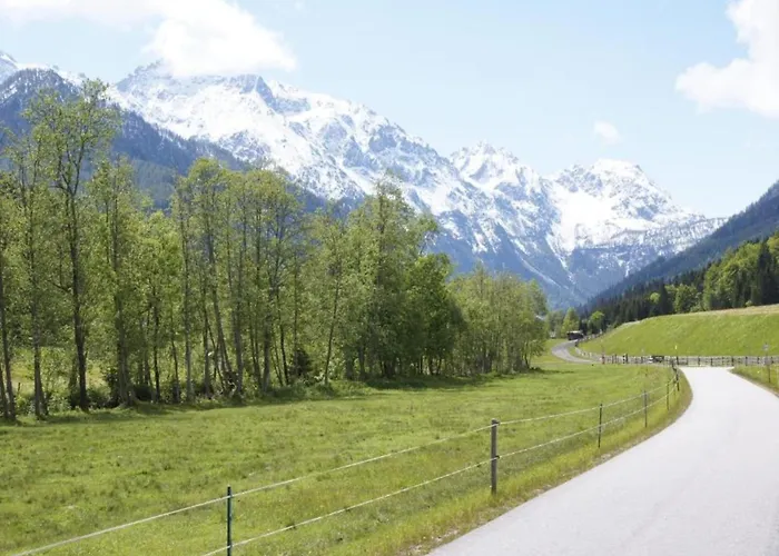 Spacious Near Area In Lejlighed